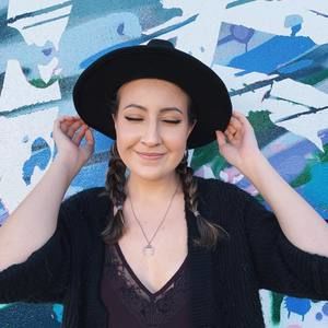 Meet your Posher, Gaby